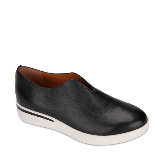 Gentle Souls By Kenneth Cole Halden 